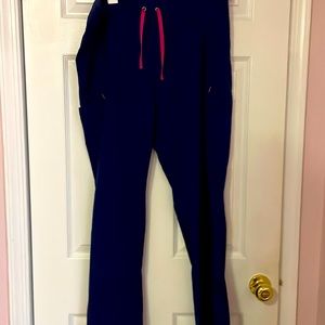 Woman’s large smitten scubs navel blue
